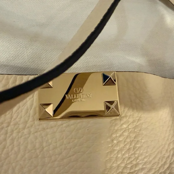 Valentino Garavani Rockstud Tote Bag Cream Leather Medium - Picture 4 of 5